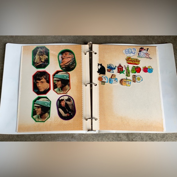 c. 1983 Vtg Hard Plastic 3 Ring Binder Sticker Collection Album - Picture 9 of 13